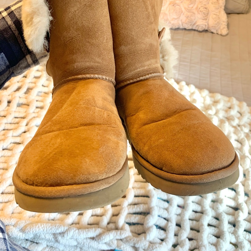 UGG Australia Bailey Button Short Chestnut - Picture 5 of 8